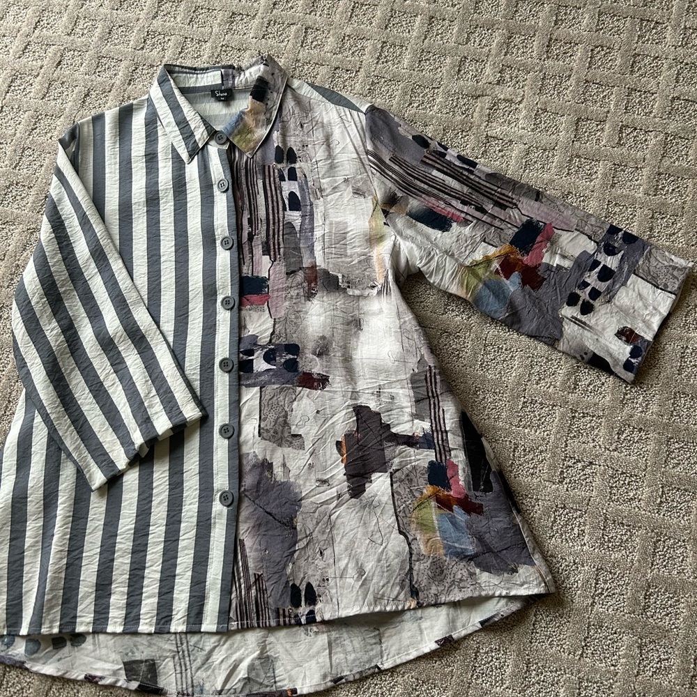 Like new Shana tunic top Size M